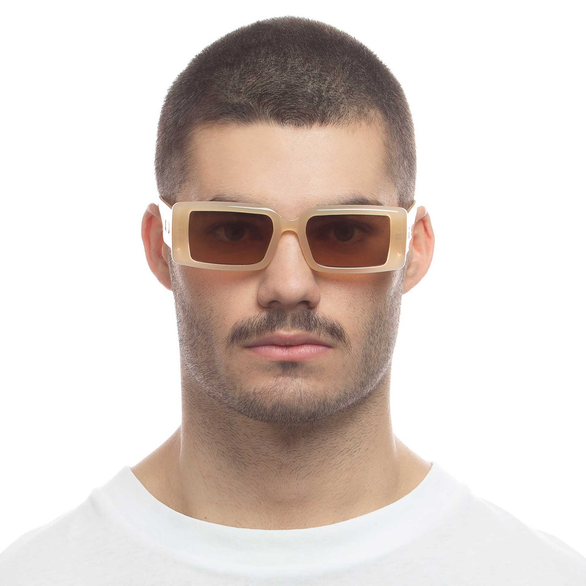 Le Specs The Impeccable – Beige – verres marron – portées