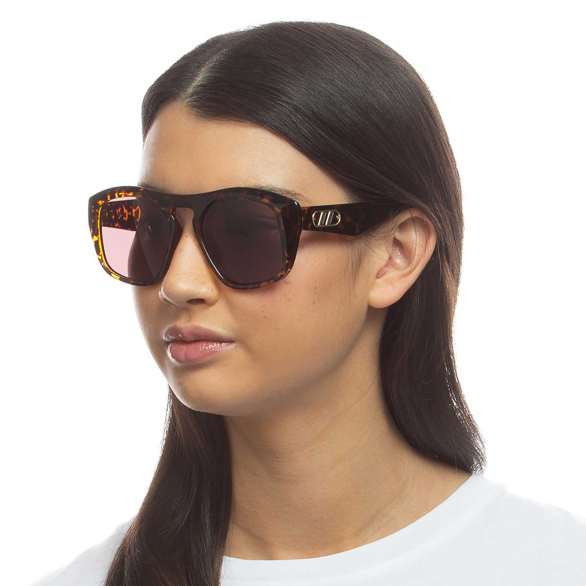 Le Specs Preposterous – Écaille – verres marron – portées