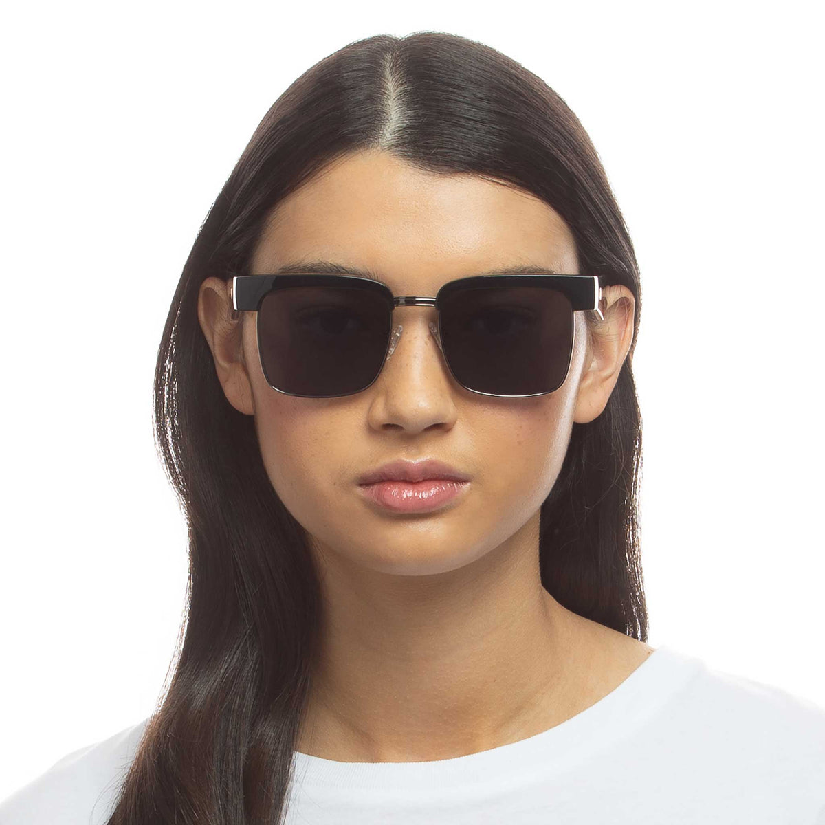 Le Specs River Deep – Noir – verres noirs – portées