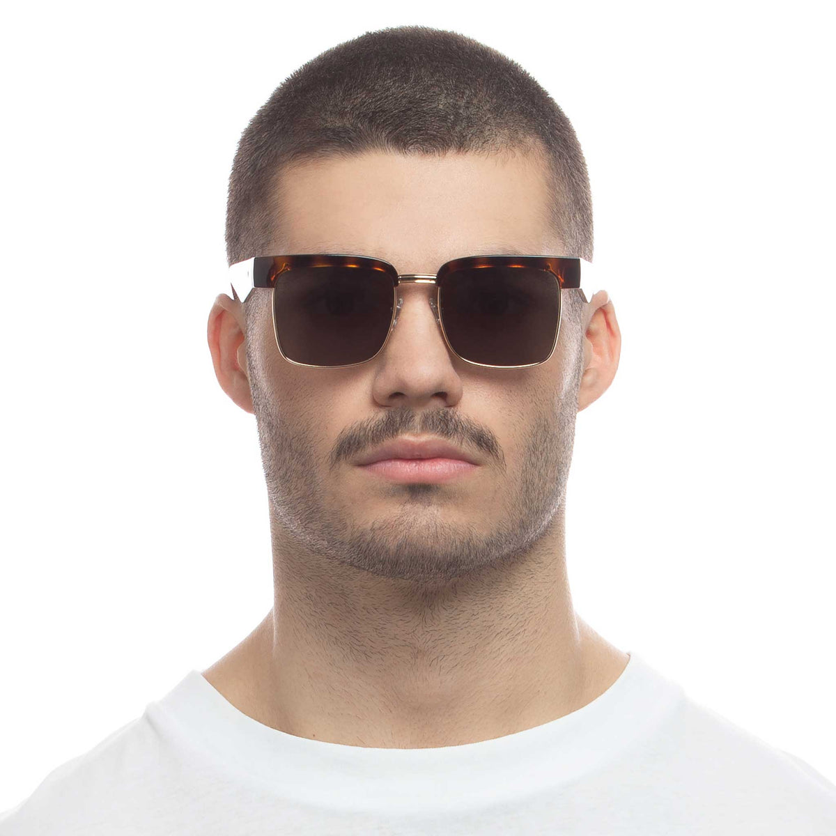 Le Specs River Deep – Écaille – verres noirs – portées