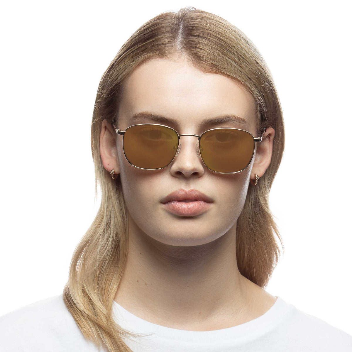 Le Specs Neptune Deux – Argent – verres orange miroir – portées