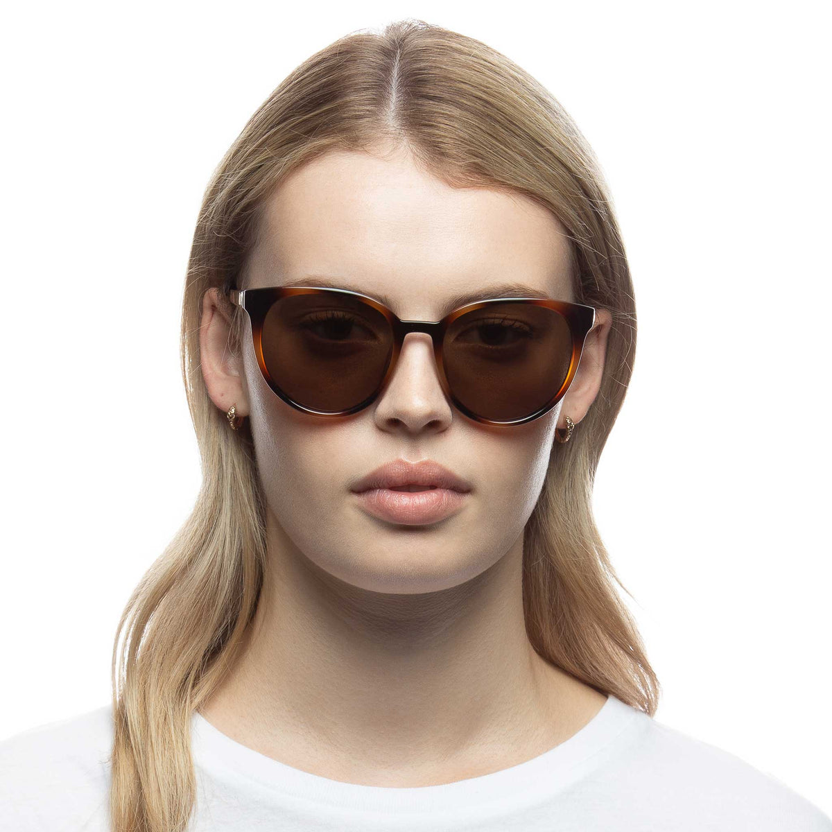 Le Specs Armada – Écaille – verres marron polarisés – portées
