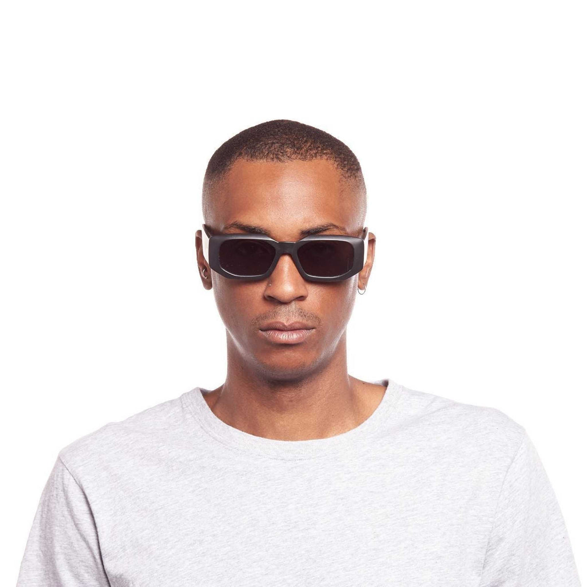 Le Specs Le Sustain Grass Half Full – Noir – verres noirs – portées