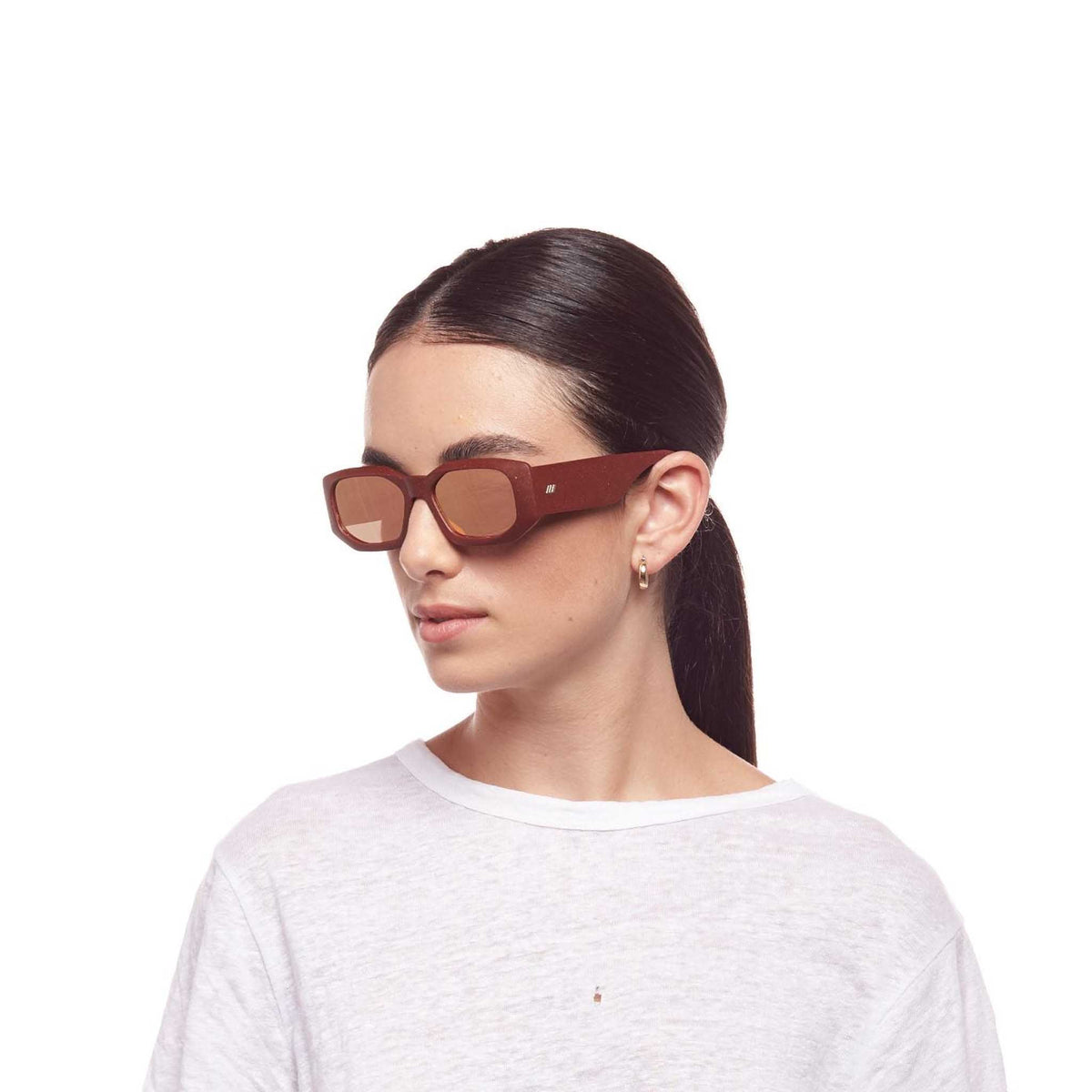 Le Specs Le Sustain Grass Half Full – Marron – verres orange miroir – portées