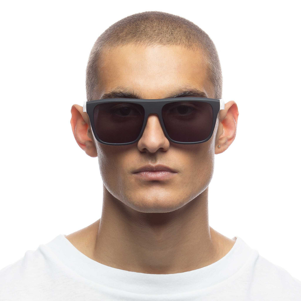 Le Specs Aristoplastic – Noir mat – verres noirs – portées