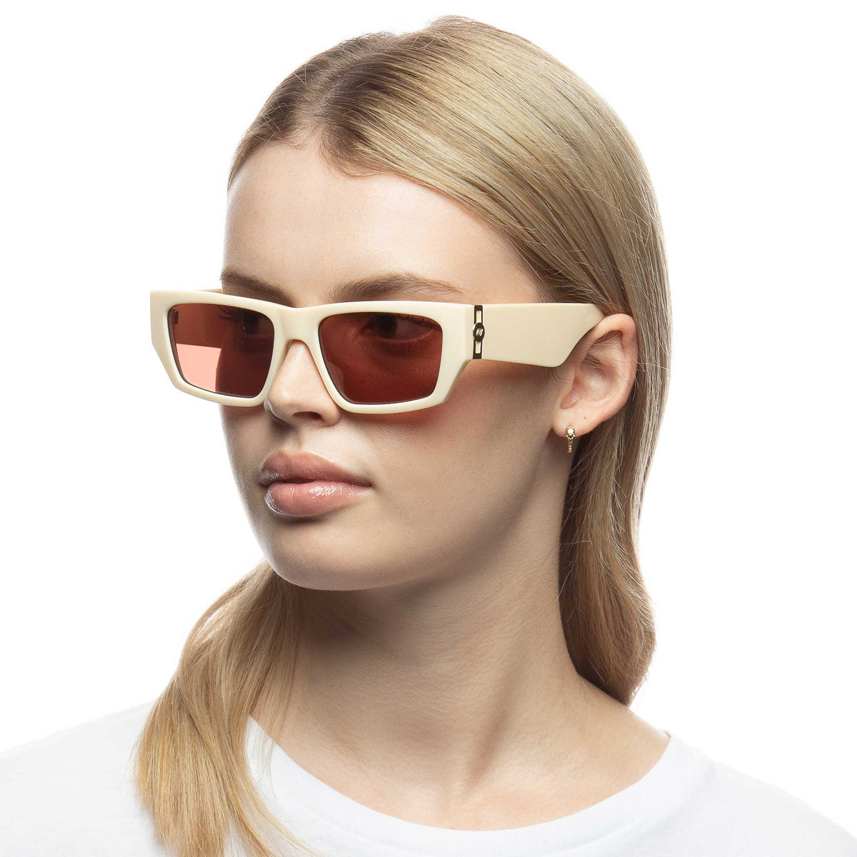 Le Specs Le Sustain Plastic Measures – Beige – verres marron – portées