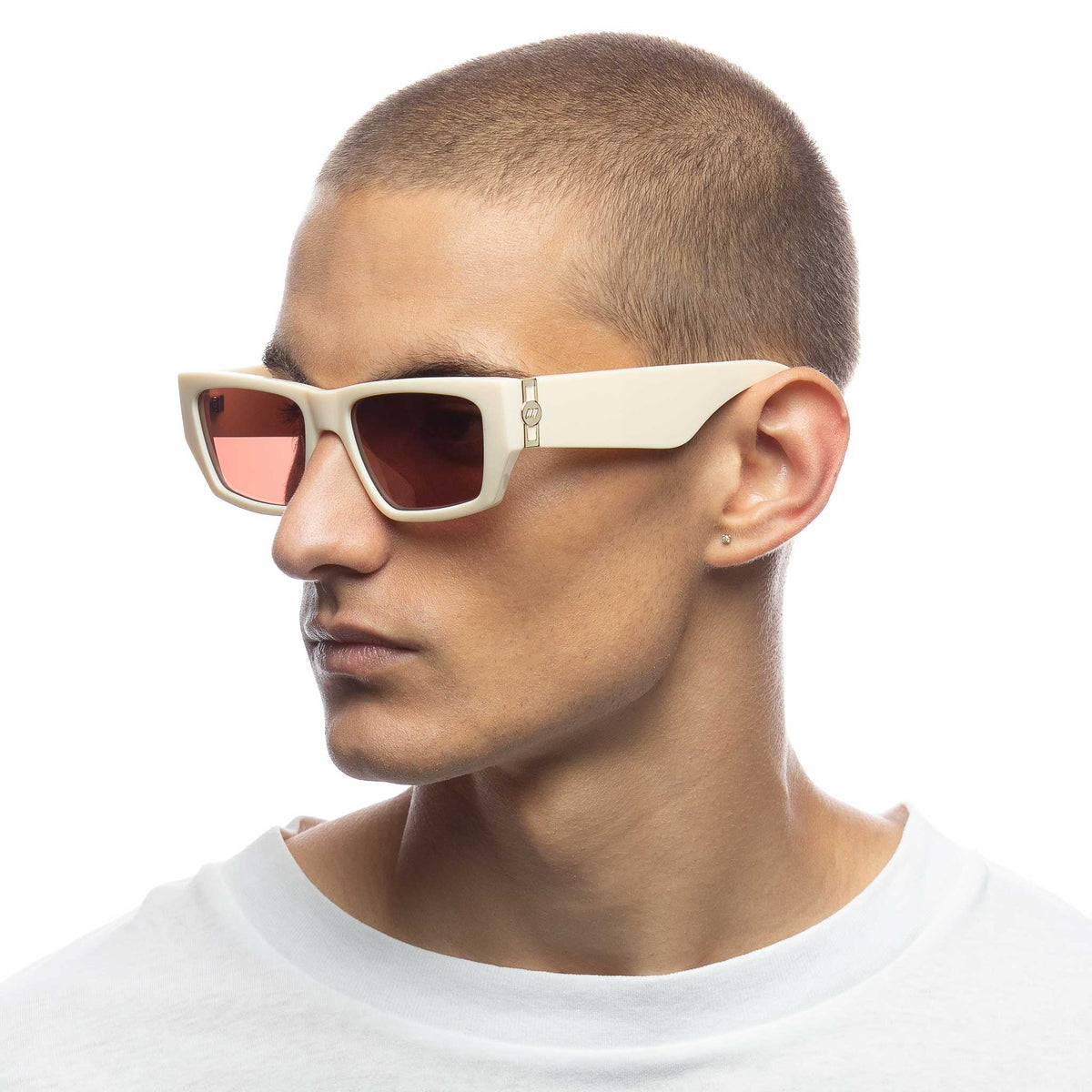 Le Specs Le Sustain Plastic Measures – Beige – verres marron – portées
