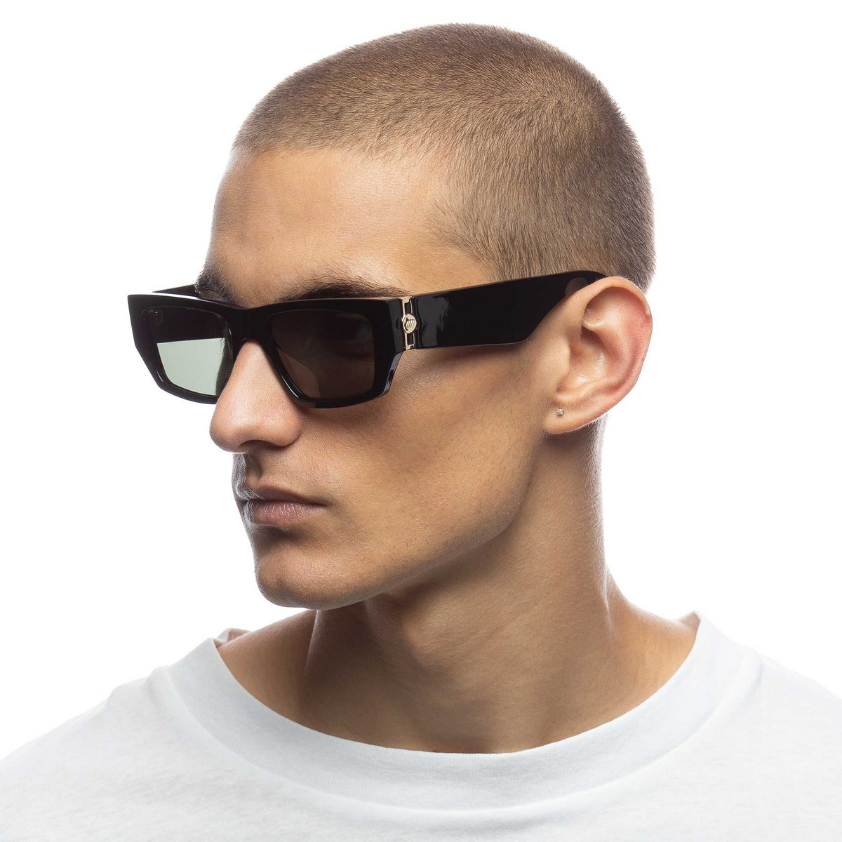 Le Specs Le Sustain Plastic Measures – Noir – verres noirs – portées