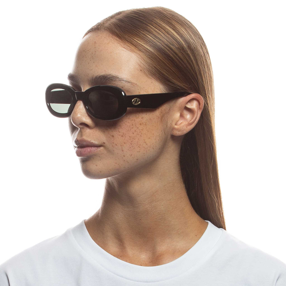 Le Specs Outta Trash – Noir – verres noirs – portées