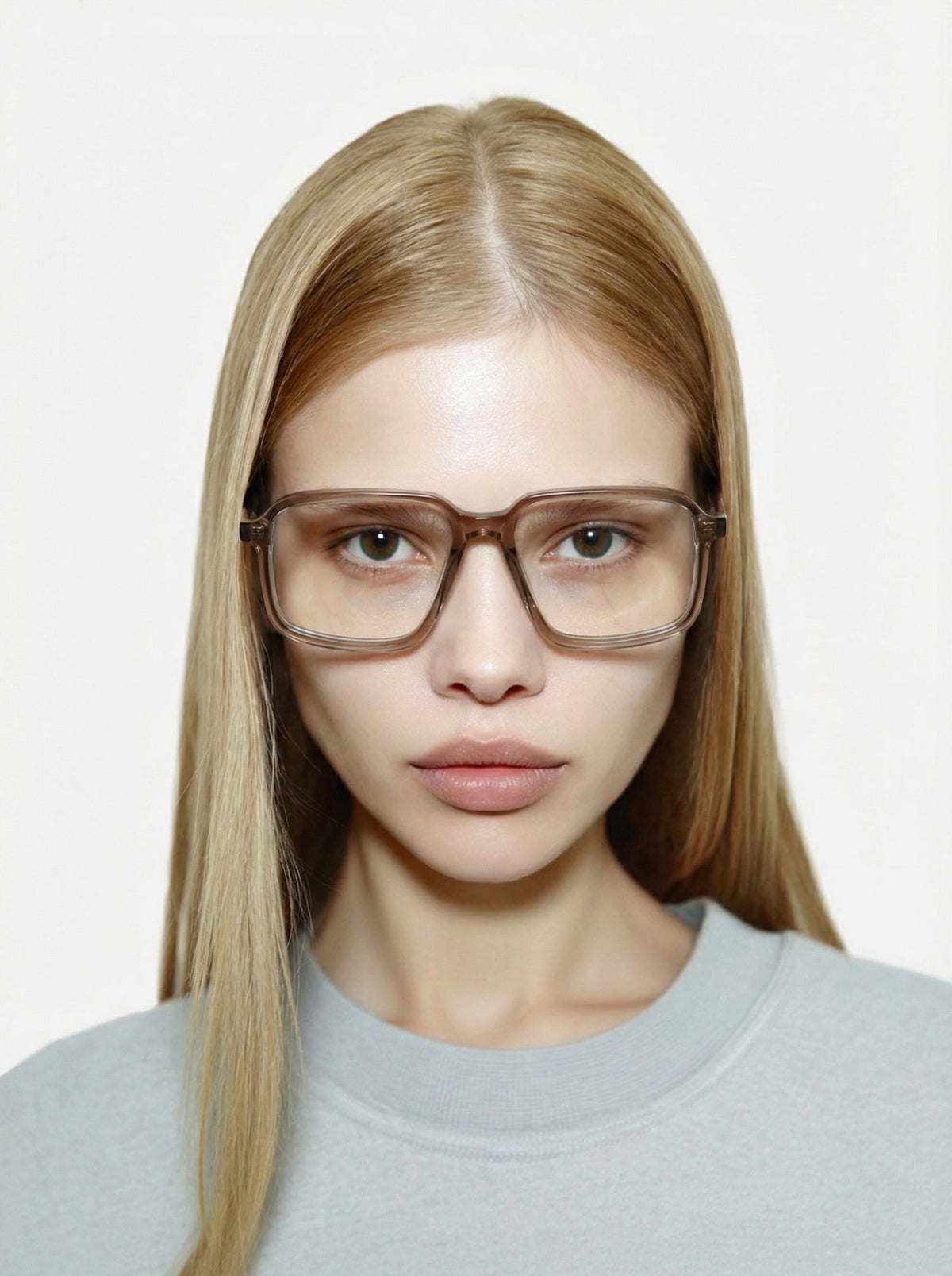Komono Freddie – Gris taupe transparent – portées