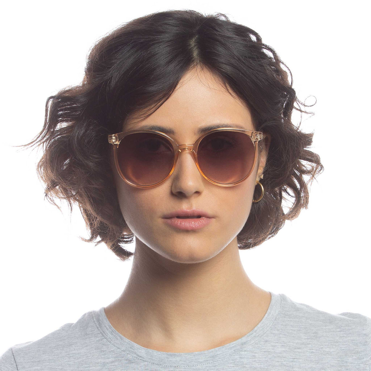 Le Specs Momala – Beige – verres marron – portées