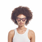 Le Specs Le Sustain Hourgrass – Noir – verres roses miroir – portées
